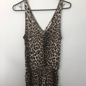 Leopard print summer romper with pockets